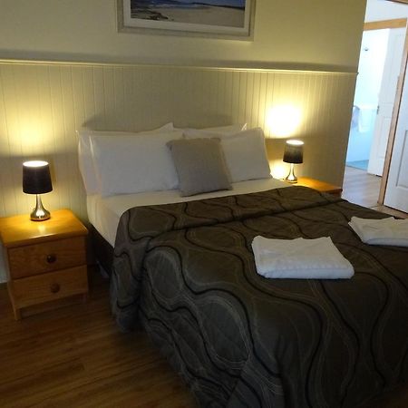Caseys Beach Holiday Park Sunshine Bay Buitenkant foto