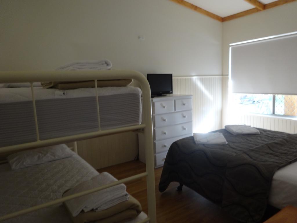 Caseys Beach Holiday Park Sunshine Bay Buitenkant foto