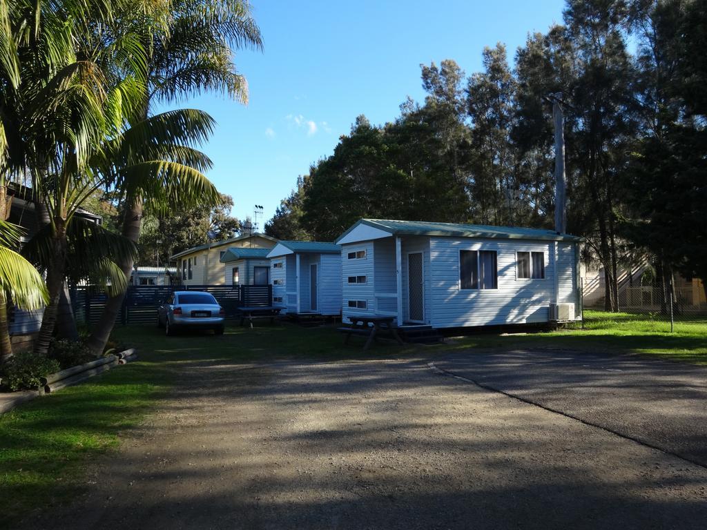 Caseys Beach Holiday Park Sunshine Bay Buitenkant foto