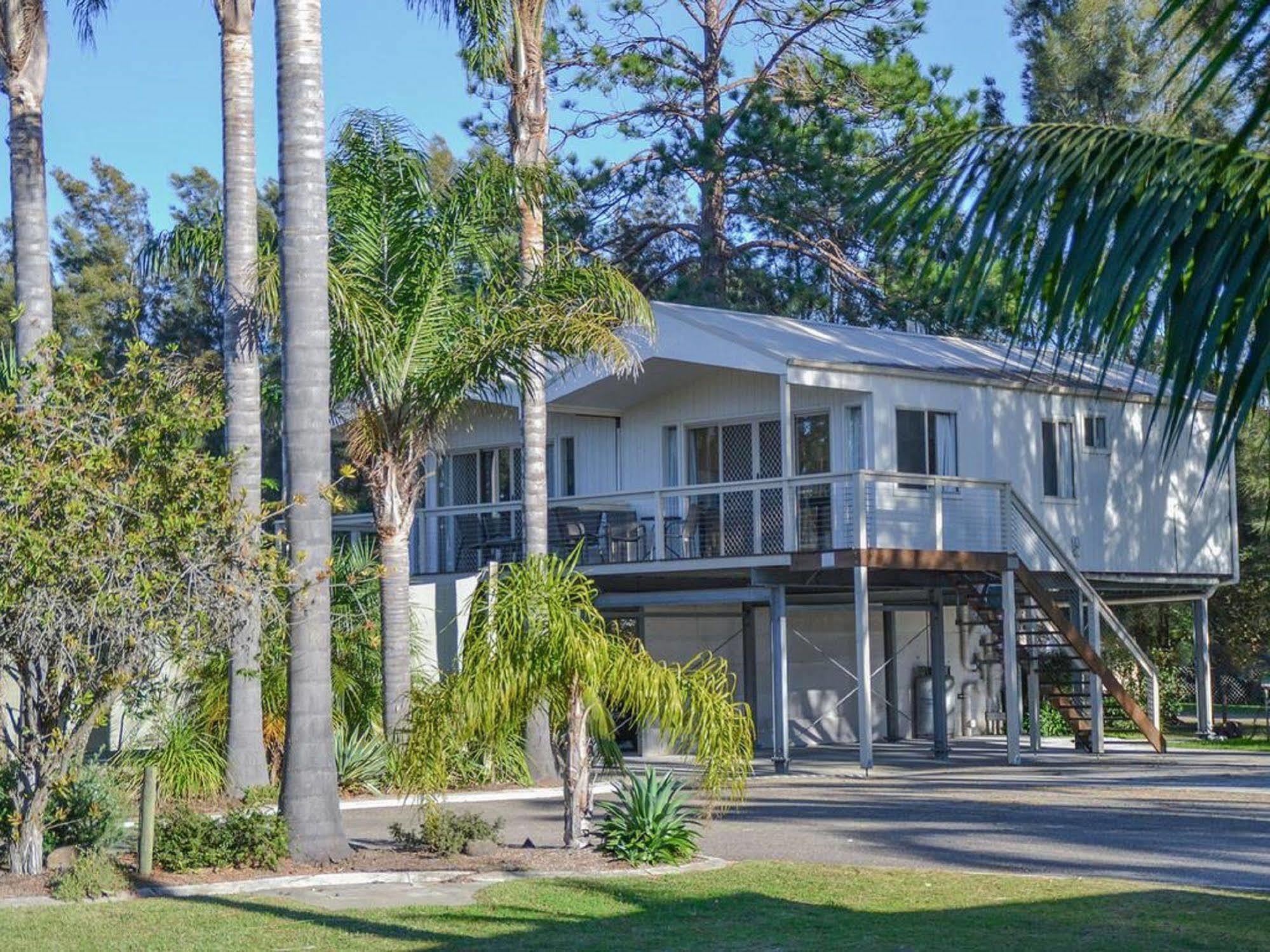 Caseys Beach Holiday Park Sunshine Bay Buitenkant foto